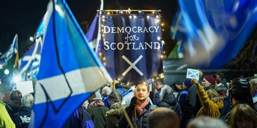 What just happened to the Scottish independence campaign and how are people reacting?