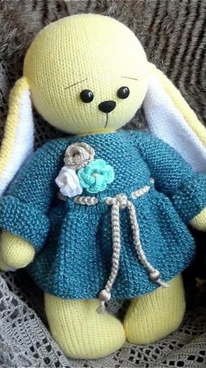 Knitting Patterns / Bunny Rabbit / Knitting Toys Animals