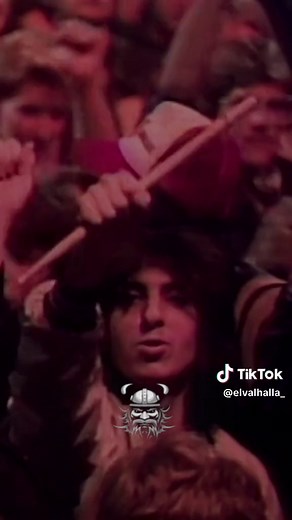 Classic 80s Rock Songs: Lick It Up Lyrics & More!