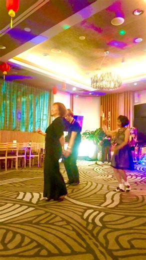 It’s vibrant, energetic and fun to do on the dance floor. Be inspired, motivated and entertained by the awesome line dance moves performed by Jess, Vim and Sue to the electrifying music of the 70’s! #dancelovers #LineDancingFun #hotstuff #dancingwithvim #danceexercise #Electrofy #danceislife | Vilma Pacheco