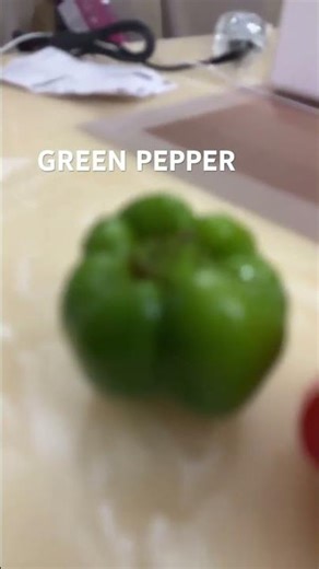green peper red capsicum yellow pepper