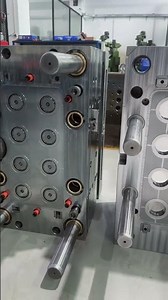 PP Cosmetic Bottle Caps | Durable & Elegant Injection Molding