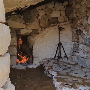 491K views · 7K reactions | cutting the rock flat with primitive methods for house #fblifestyle #diy #nature #asmr #dog #winter #survival #cooking #solo #outdoor #primitive #bushcraft #wildlife | Mr. Sulo | Facebook