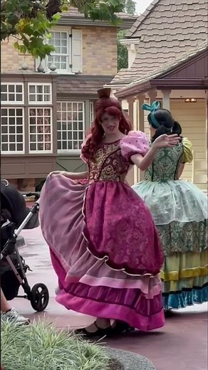 Cinderella’s Step Sisters | Anastasia & Drizella | Magic Kingdom #disney