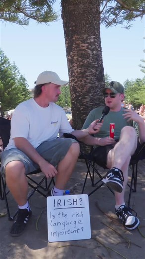 I sat down at Coogee, Sydney and asked people what they think about the Irish language. Didn’t know what I’d get back to be honest. But hearing Gaeilge talked about on the far side of the world… that was special. Irish culture isn’t just surviving. It’s travelling. It’s popping up in places you’d never expect. Even here in Sydney 🇮🇪🌏 #ireland #learnirish #gaeilge #irishlanguage #learnirish