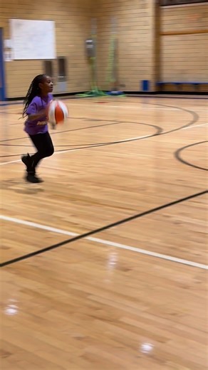 Hustle and determination, she get it from her Mama🎤🎤🎤 #FearlessPrincess aka Auset aka Big A wants the 💨 @growourgame #fearlesswarriorprojectandorganization🎀🎀🎀 #stageivneedsmore #baldandbeautiful | Michelle Anderson-Benjamin