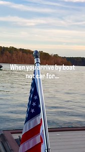 Dockside Christmas at the Ritz—this is Lake Oconee living at its finest. ✨Arriving by boat for the Christmas tree lighting is truly magical. With live reindeer pulling Santas sleigh, live band around the Christmas tree and of course our Lake Oconee Santa there to light up the tree and the Ritz all at once. It’s such a cool and touching experience. An hour east of Atlanta, surrounded by quiet water, glowing lights, and resort-style magic. Let me help you find a home where holidays feel like this.