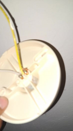 Errores comunes al instalar plafoneras de luz