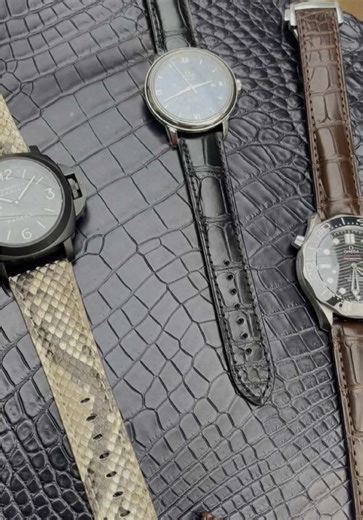 These are alligator leathers you normally see in watch boutiques. We offer them for private customization — made to fit your watch perfectly. Same leather quality. Personal customization. Worldwide service. #AlligatorWatchStrap #CustomWatchStrap #LuxuryLeather #CrocodileLeather #PrivateCustomization #BoutiqueQuality #FineWatchAccessories #WorldwideOrders