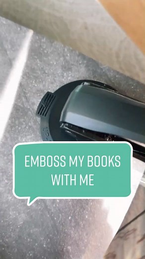really like my embosser🦋#booklovers #booktok #bookclub #books #fy #fyp #embosser #embosserstamps #reader