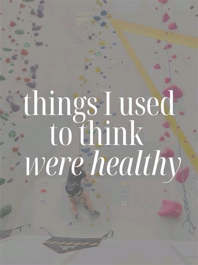 Things I used to think were healthy… but were actually just shrinking my life👇🏻 🥑 Waiting to be “hungry enough” This is a form of learned disconnection from your body. From an anti-diet lens, honoring hunger early is part of rebuilding trust and preventing the restrict–overeat cycle that diet culture often creates. 🥑 Always choosing the lowest calorie option This centers your choices around shrinking, not nourishment. Health is found in eating enough to support your body, your brain, and you