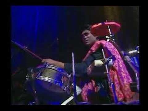 Bjork Crying.Live