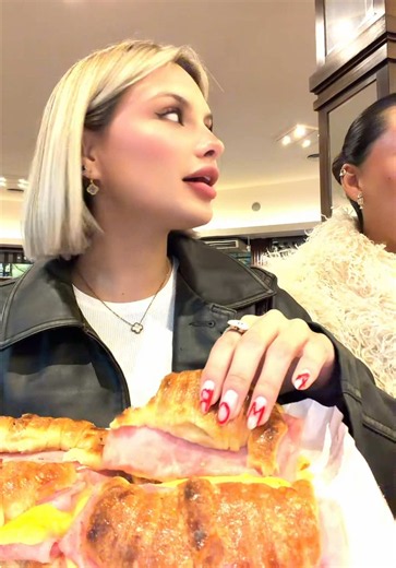 Medialunas en Buenos Aires: por qué probar las dulces y las de jamón y queso