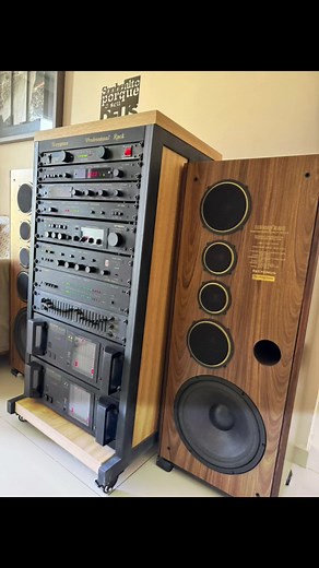 Vintage Audio Lovers Unite with Pioneer and Sony Hits in 80s and 90s Classics