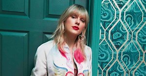 When Taylor Swift Got In 2 Car Accidents On The Same Day With A Journalist Inside Screaming At Her, “I Have A New Baby At Home...” & She Was Fully Panicking