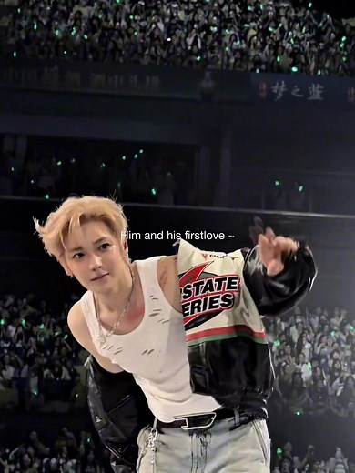 Hou Minghao concert dance BTS cover — belong to us tonight