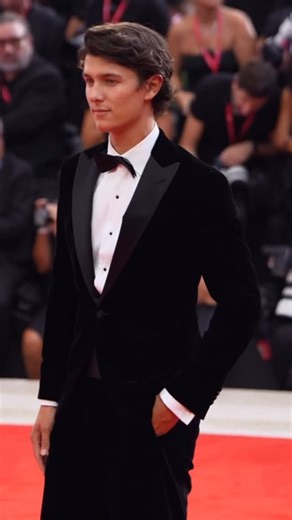 ✨ We love a royal red carpet moment! Count Nikolai of Monpezat turned heads at the Venice Film Festival this week. The dashing grandson of Queen Margrethe of Denmark revealed he often takes style inspo from his late grandfather, Prince Henrik, and it shows 👌🏻 | HELLO!