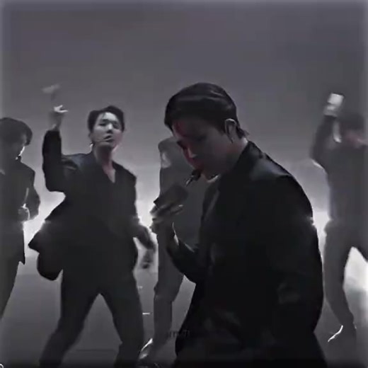The iconic step#amazing #fypシ゚viral #bangtansonyeondan방탄소년단 #BTS