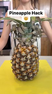 I only eat pineapple this way #pineapple #hacks #tips #tipsandtricks #fruit #freshfruit #didyouknow #trythis | Lucy Diamond