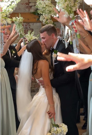 A dream come true #justmarried #bride