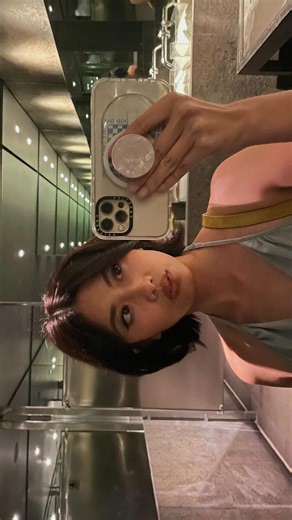 tiff.gif 🍒 petite fashion on Instagram: "how I style my bob! the 🔑 is to alternate curl directions for an effortless look . . . #shorthair #bobhaircut #frenchbob #shorthairstyles #dysonairwrap"