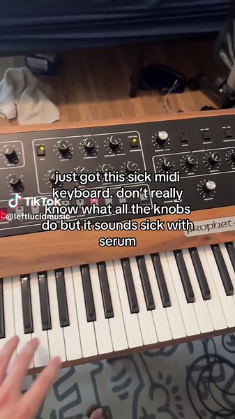 pretty cool midi keyboard!! #producer #ableton #synthtok