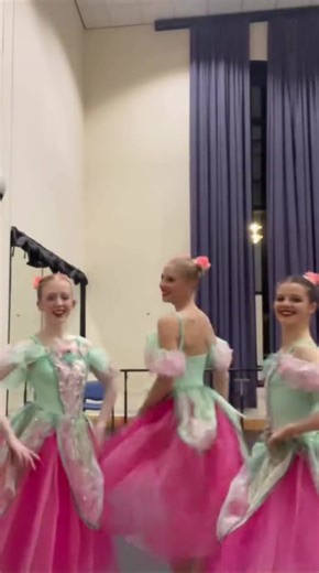 From nutcracker season 🩰❤️🎄 with @Sofiya 🫶 and @Gerda 💕#ballet #sofiathefirst #waltsoftheflowers #nutcrackerseason #wales