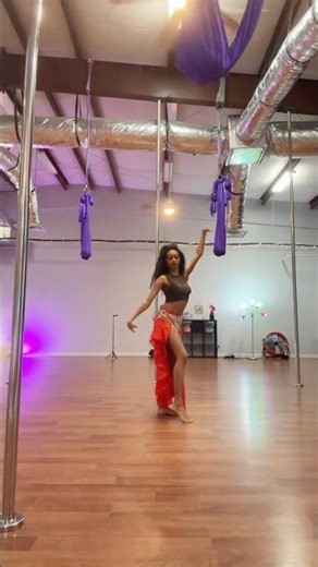 Zombie belly dance moves 🧟‍♀️ #halloween