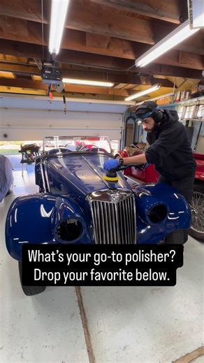 Detailers, quick question for you — what’s your go-to polisher right now? I’ve been working with this machine for a while and honestly I’m loving it, but I know everyone has their own setup. Are you team Rupes? Milwaukee? Flex? Something else? Drop your favorite below and tell me why you stick with it 👇 Always curious what other pros are using. #chicagocars #mobiledetailing #detailingworld #chicago #detailing #detailer #detailers #detailingcars #detailingchicago #rupes #polishers | Elite Luxe A