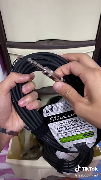 Conectores Plug: Cómo Conectar un Monitor y Stereo