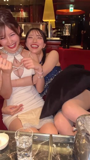 たいちゃん【cabatok】 on Instagram: "ゆきの奇行シリーズ🐣 北新地リブレット ゆき @yukidarumachan.__0215 ゆう @___1226s2.y_ ⁡ キャバクラで働きたい移籍したい女の子募集💡 興味ある子はDMください🤗 入店したらキャバトックに載せてバズらせますので指名客、フォロワーが増えます👍 Tiktokライブのサポート始めました CBTK @cabatok.live 所属者はcabatokで宣伝します 興味ある方はDMにてお問い合わせください"