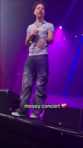 Lil Mosey Performing noticed!