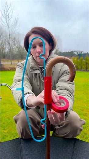 Rainy Day DIY: The Ultimate Hands-Free Umbrella Hack!