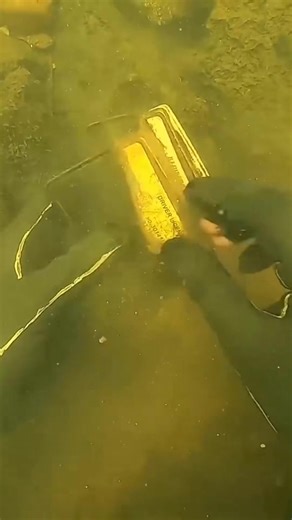 2.1M views · 13K reactions | #underwater #treasure #fyp #virals | Underwater Exploration | Facebook