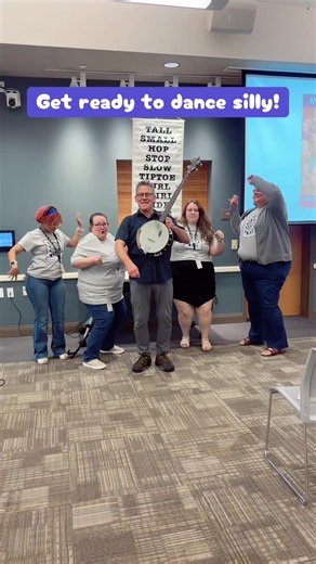 Join us tonight at 6:30pm to see Jim Gill! We’re ready to dance silly, are you? 🎤🎵🕺🪕 A great event for families! #sillydancecontest #jimgill #library #concert #dance