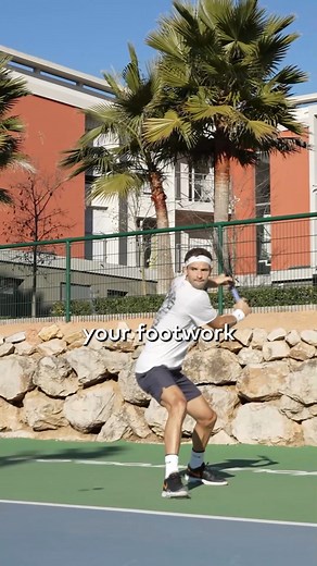 240K views · 2.7K reactions | Your footwork before a one-handed backhand depends a lot on your eye dominance. Watch my secrets. | Patrick Mouratoglou | Facebook