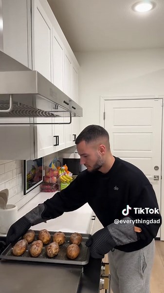 Cooking Tips for Single Dads Using a Blackstone Griddle