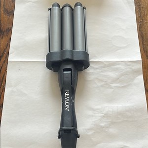 Revlon 3-barrel jumbo hair waver Black and Silver natural looking waves …