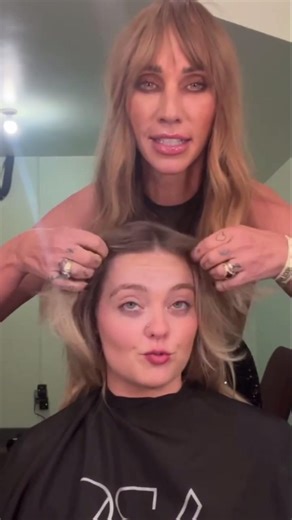 What happens Backstage 🔥🔥🔥\r\rBackstage Bangs 😆 with my Beautiful Talented Friend...