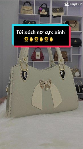 Thân Em như #Hoa trên cành #Hoa thì dễ rụng…#Em thì dễ thương❤️ #tuixachquangchau #tuixachcongsonu -#tuicongsothoitrang #tuũiachnucaocap