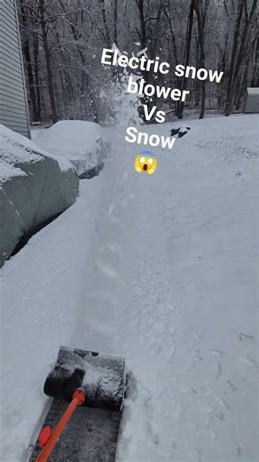 Electric snow blower vs snow 😱