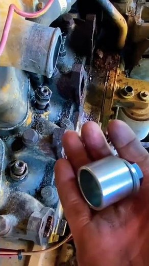 HOW TO REMOVE A CUMMINS INJECTOR