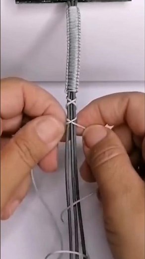 TUTORIAL 👆How to make an X-shaped leather cord bracelet