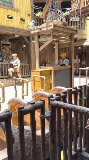 Let’s ride Tiana’s Bayou Adventure at Disney World! We got to “dig a little deeper” for a sneak peek at Disney’s newest log flume attraction inspired by the “The Princess and the Frog” film. bit.ly/3XhyzpI | Good Morning America