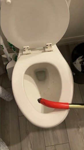 Toilet Snake Auger with 6' Heavy-Duty is best snake you can use to unclog a toilet on property🇺🇸￼