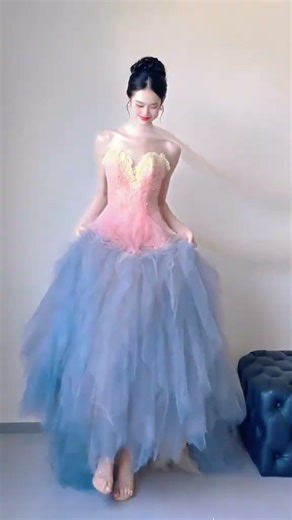 Stunning Champagne Gown & Selfie 🔥 Fashion Flash