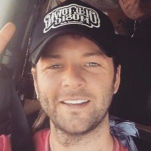 Keith Harkin – Age, Bio, Personal Life, Family & Stats | CelebsAges