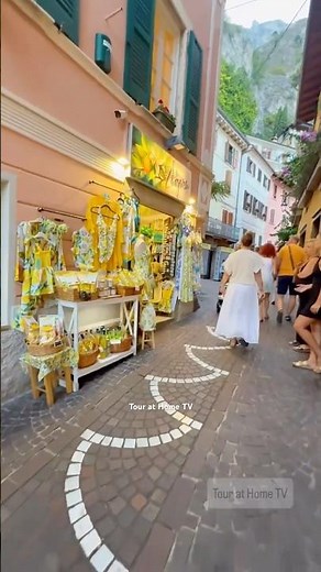 Best Places to visit in Italy | Limone sul Garda Lake Garda #italy #travel #travelvlog #traveltips