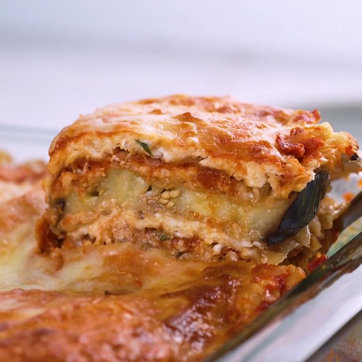 223K views · 910 reactions | You won't even MISS the pasta when matzo is layered with tomato sauce, cheese and matzo meal-coated eggplant!  Get the recipe for Eggplant Matzo Lasagna in time for Passover: https://foodtv.com/38OSEti | Food Network | Facebook