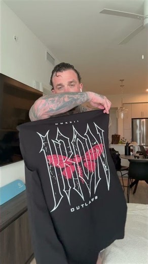 I Found The Best Gym Clothes ‪@IronOutlaws‬